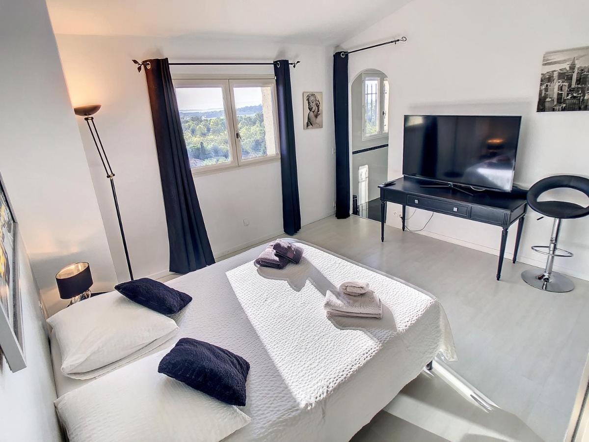 3 Bedrooms Villa Near Cannes - Pool & Jacuzzi - Sea View Mandelieu La Napoule Ngoại thất bức ảnh