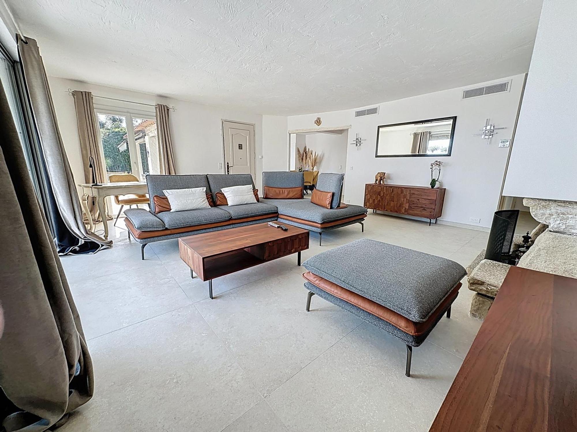 3 Bedrooms Villa Near Cannes - Pool & Jacuzzi - Sea View Mandelieu La Napoule Ngoại thất bức ảnh