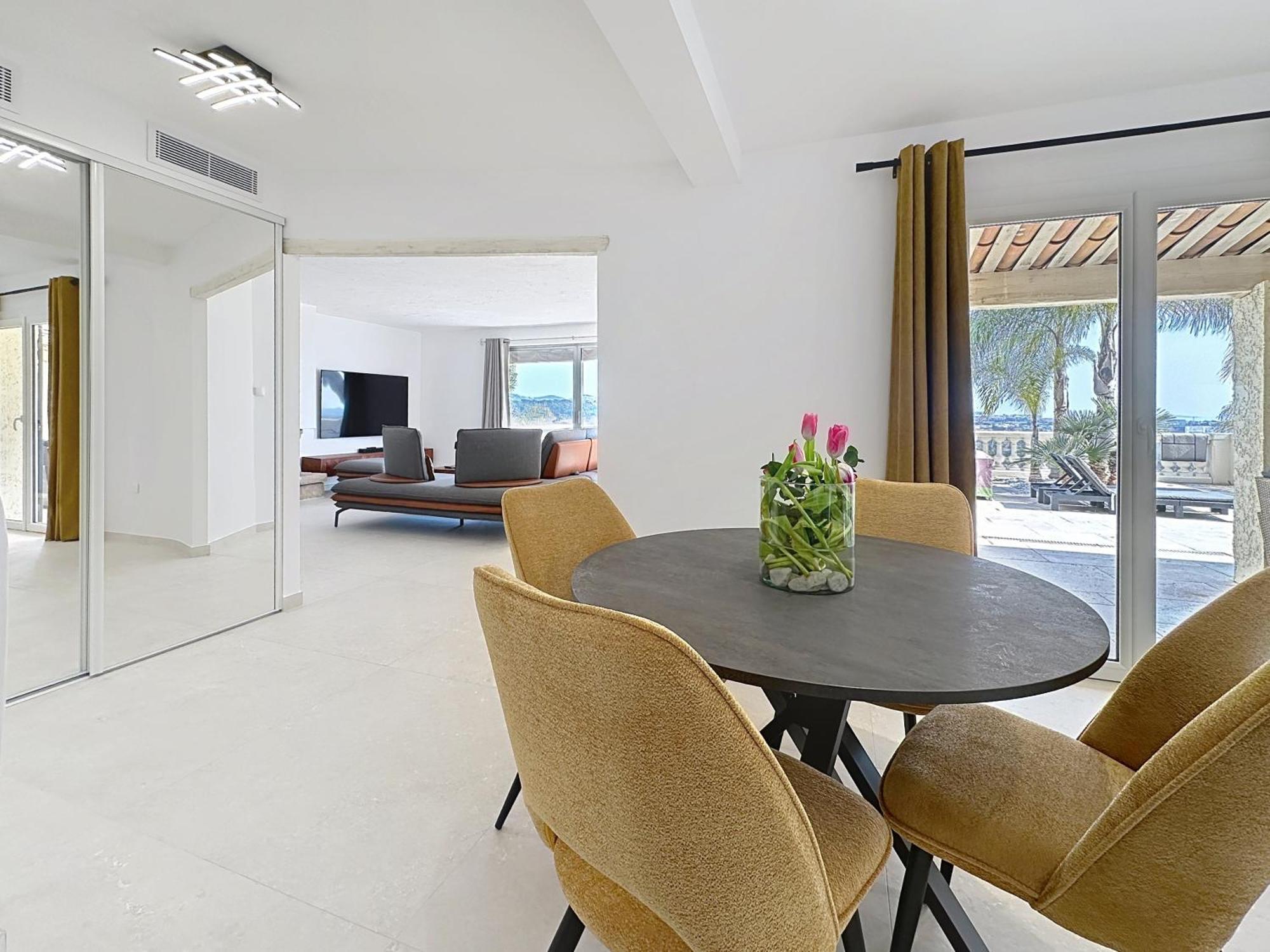 3 Bedrooms Villa Near Cannes - Pool & Jacuzzi - Sea View Mandelieu La Napoule Ngoại thất bức ảnh