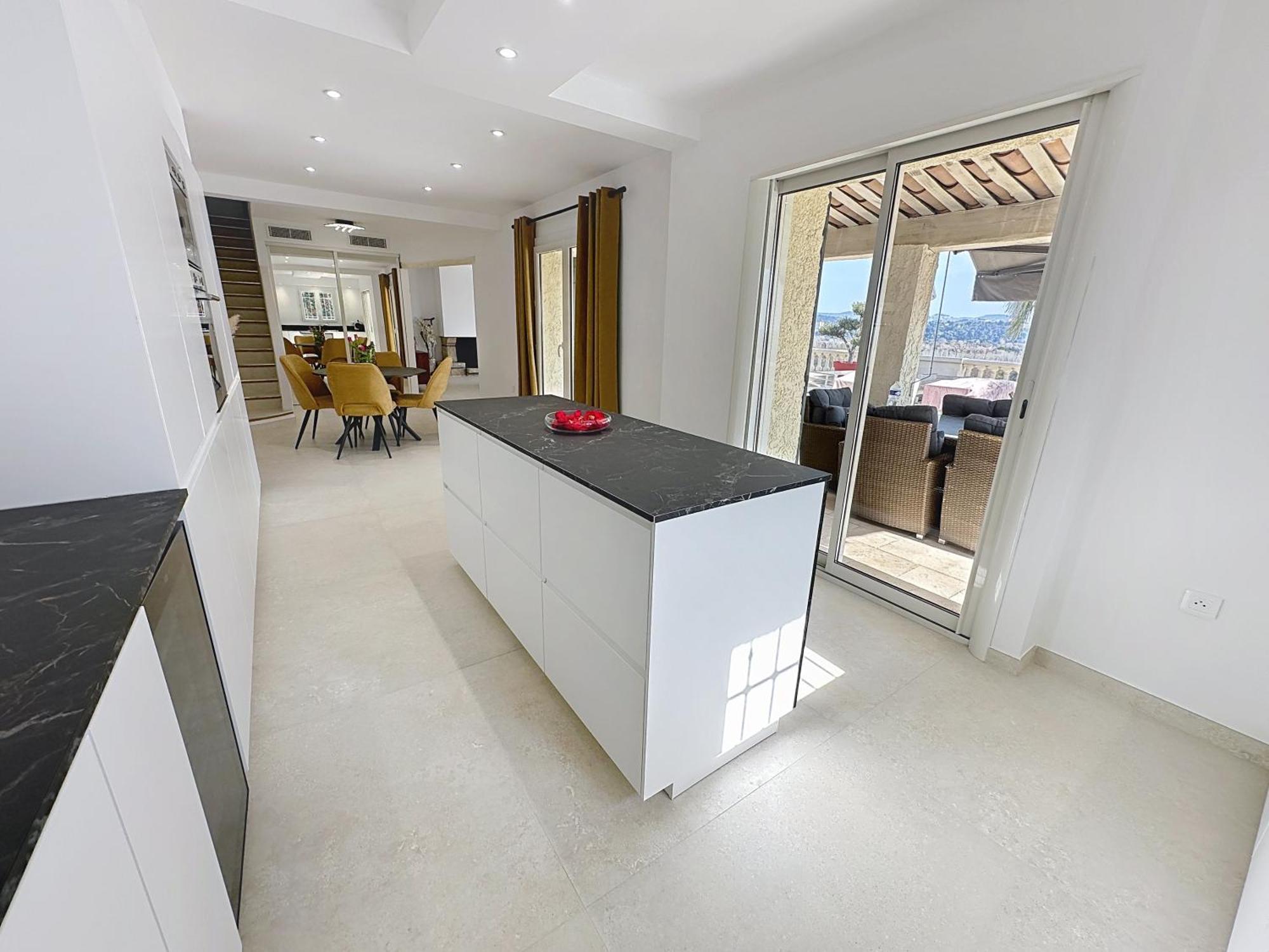 3 Bedrooms Villa Near Cannes - Pool & Jacuzzi - Sea View Mandelieu La Napoule Ngoại thất bức ảnh